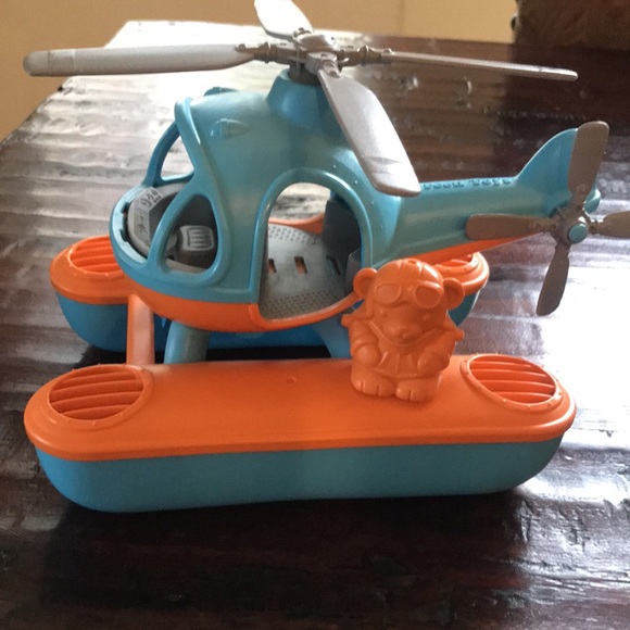 Green Toys Water Helicopter with Pilot - Picture 5 of 7